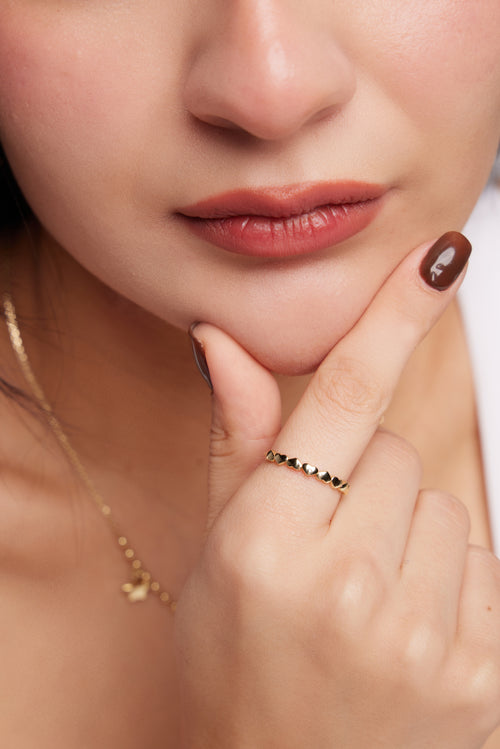 Galeri görünümünde 1 numaralı görseli yükle. KALPLİ ALTIN YÜZÜK