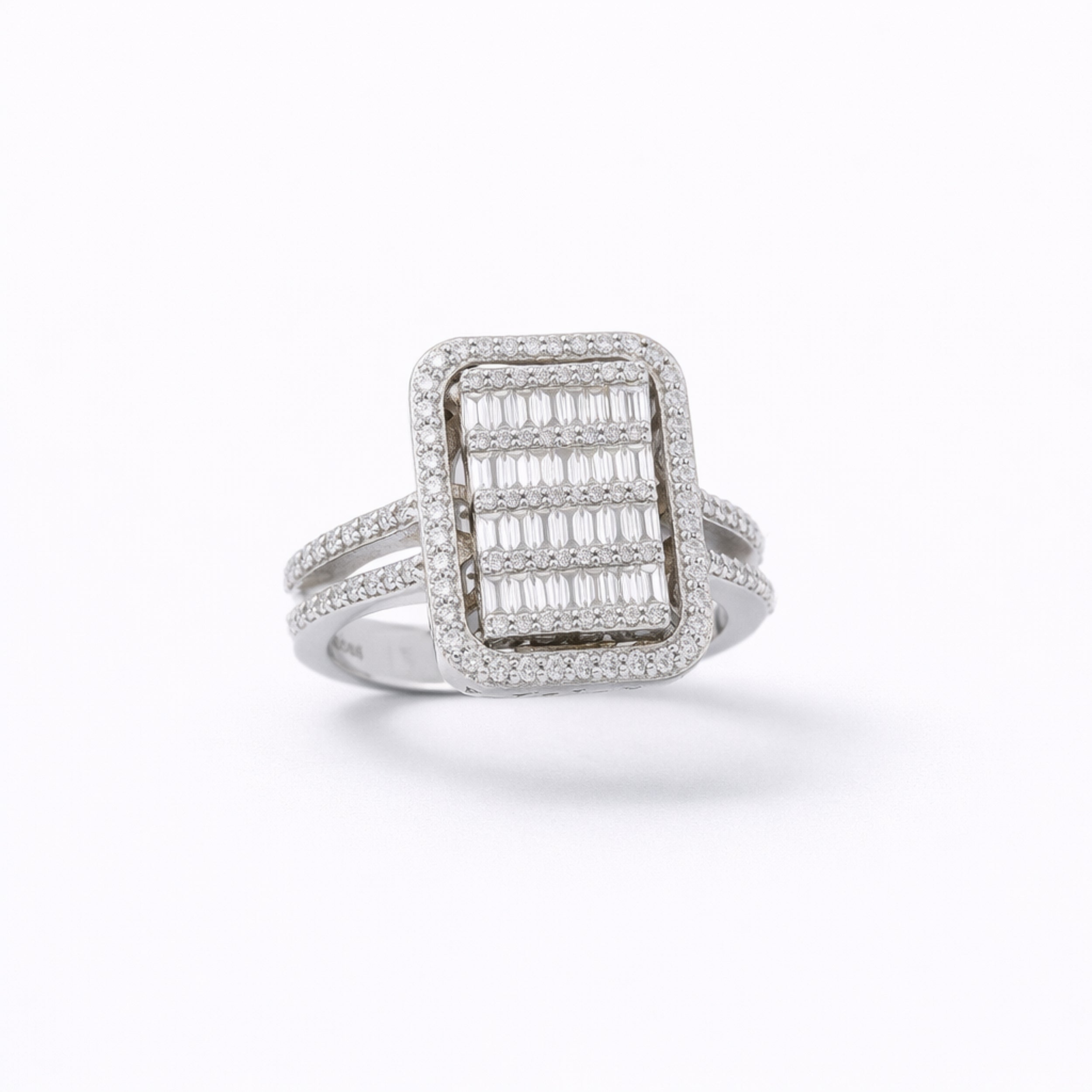 BAGET PIRLANTA YÜZÜK