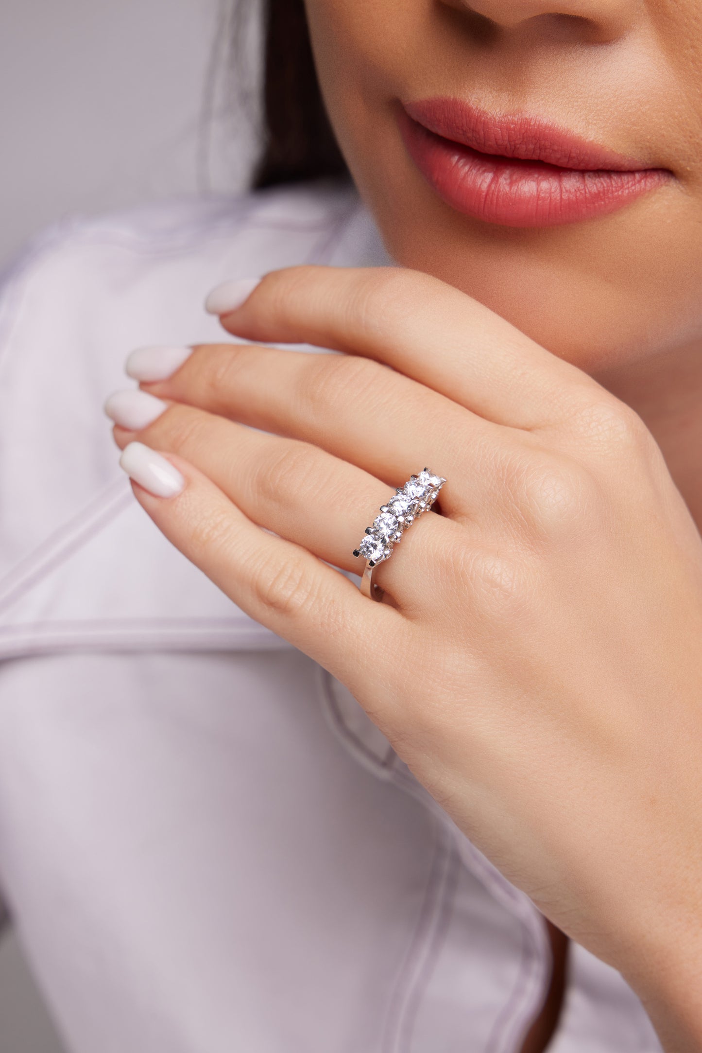 BEŞ TAŞ PIRLANTA YÜZÜK