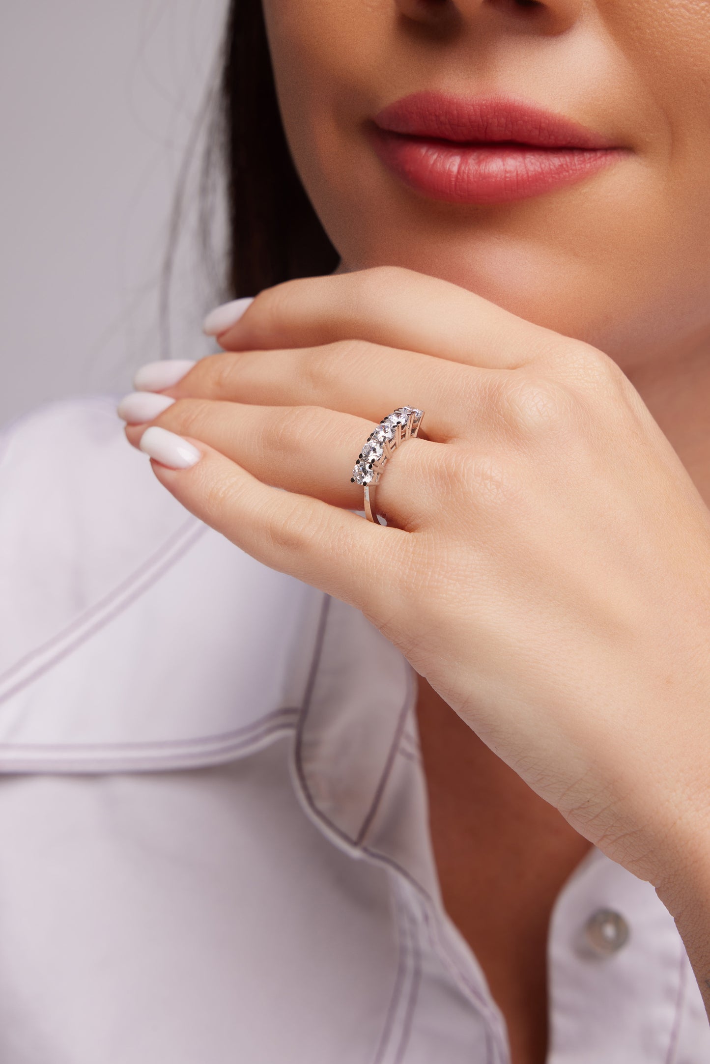 BEŞ TAŞ PIRLANTA YÜZÜK