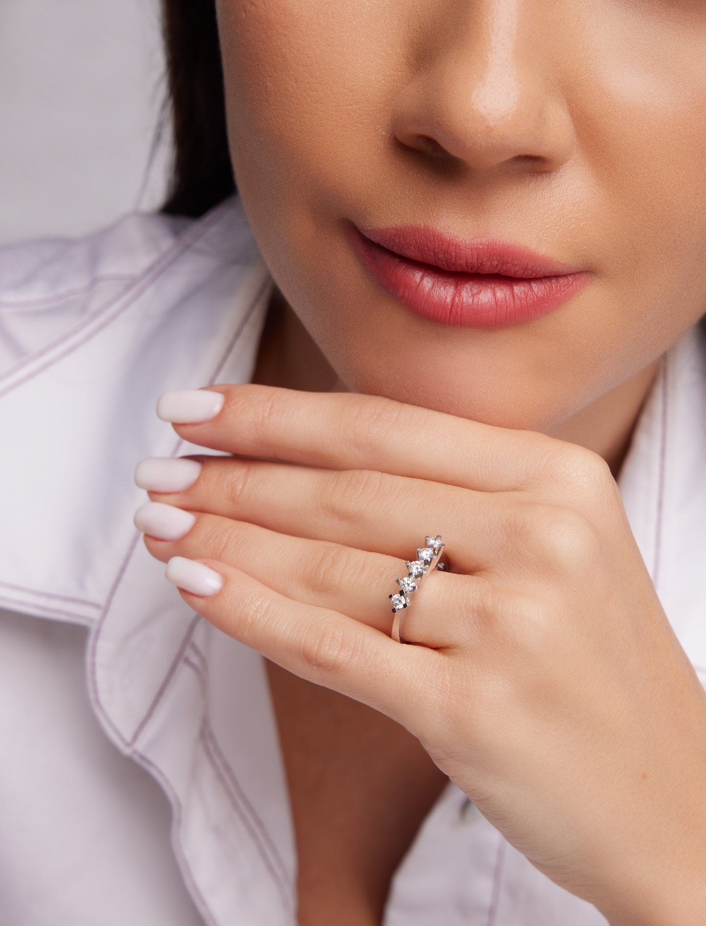 BEŞ TAŞ  PIRLANTA YÜZÜK