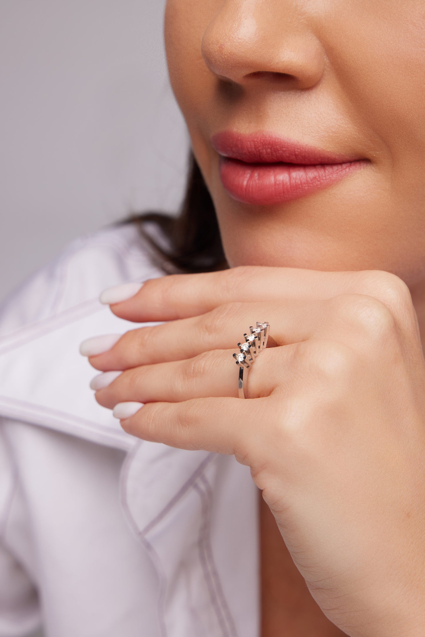 BEŞ TAŞ  PIRLANTA YÜZÜK