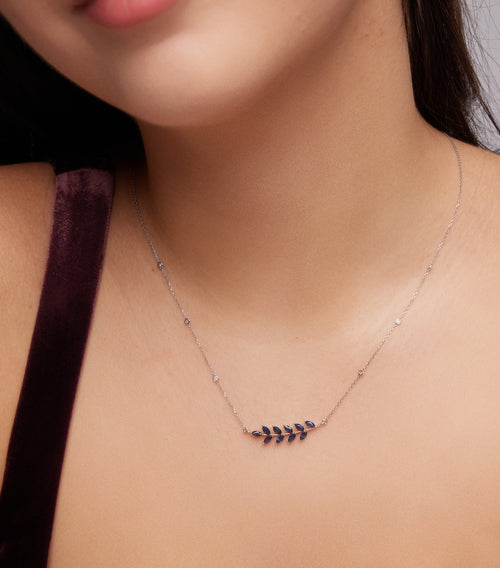 Galeri görünümünde 1 numaralı görseli yükle. SAFİRLİ PIRLANTA KOLYE