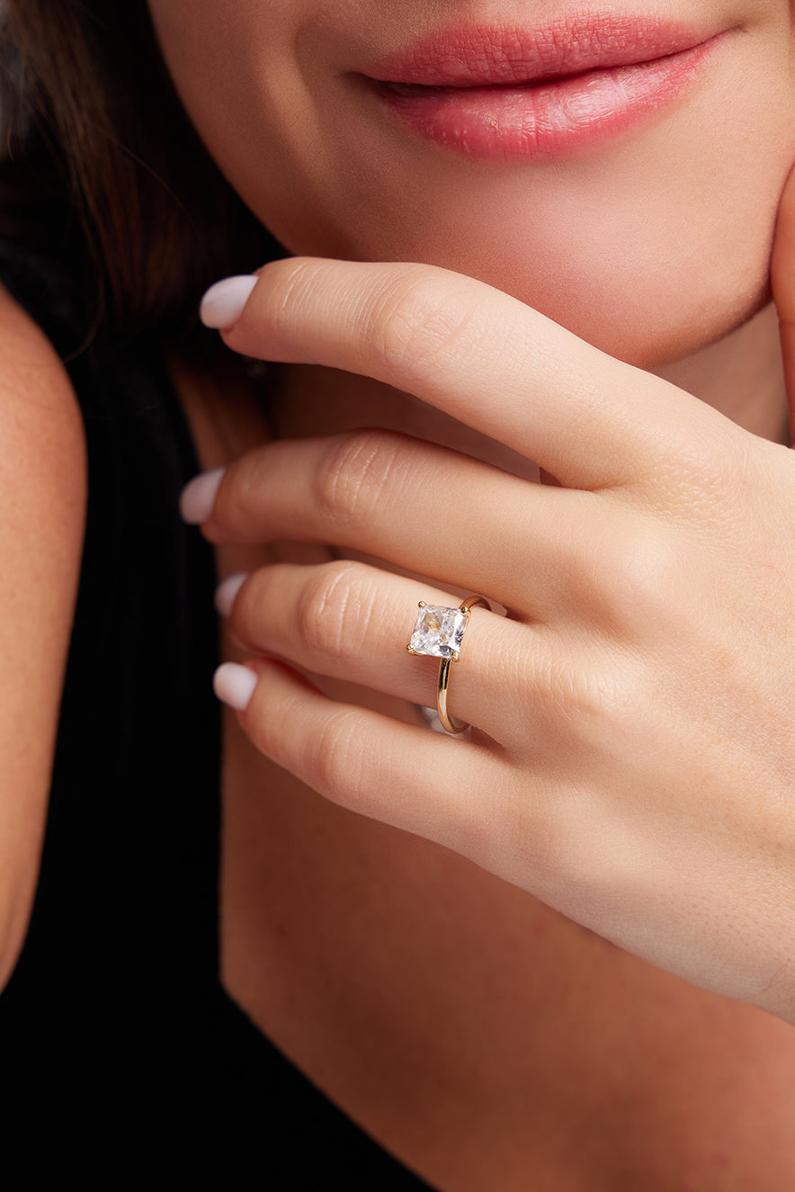 TEK TAŞ ALTIN YÜZÜK