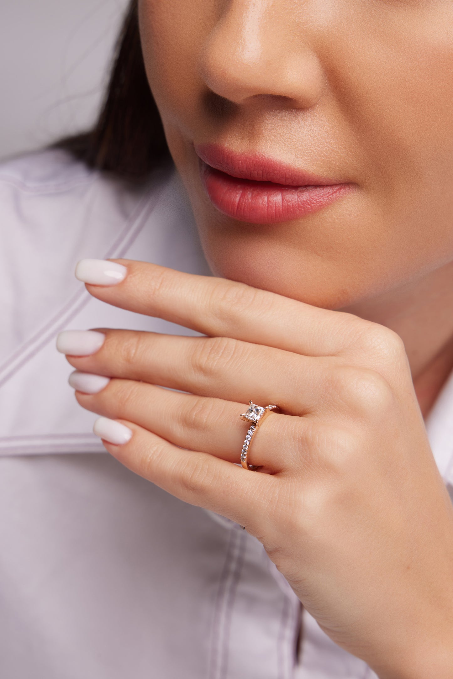 TEK TAŞ  PIRLANTA YÜZÜK