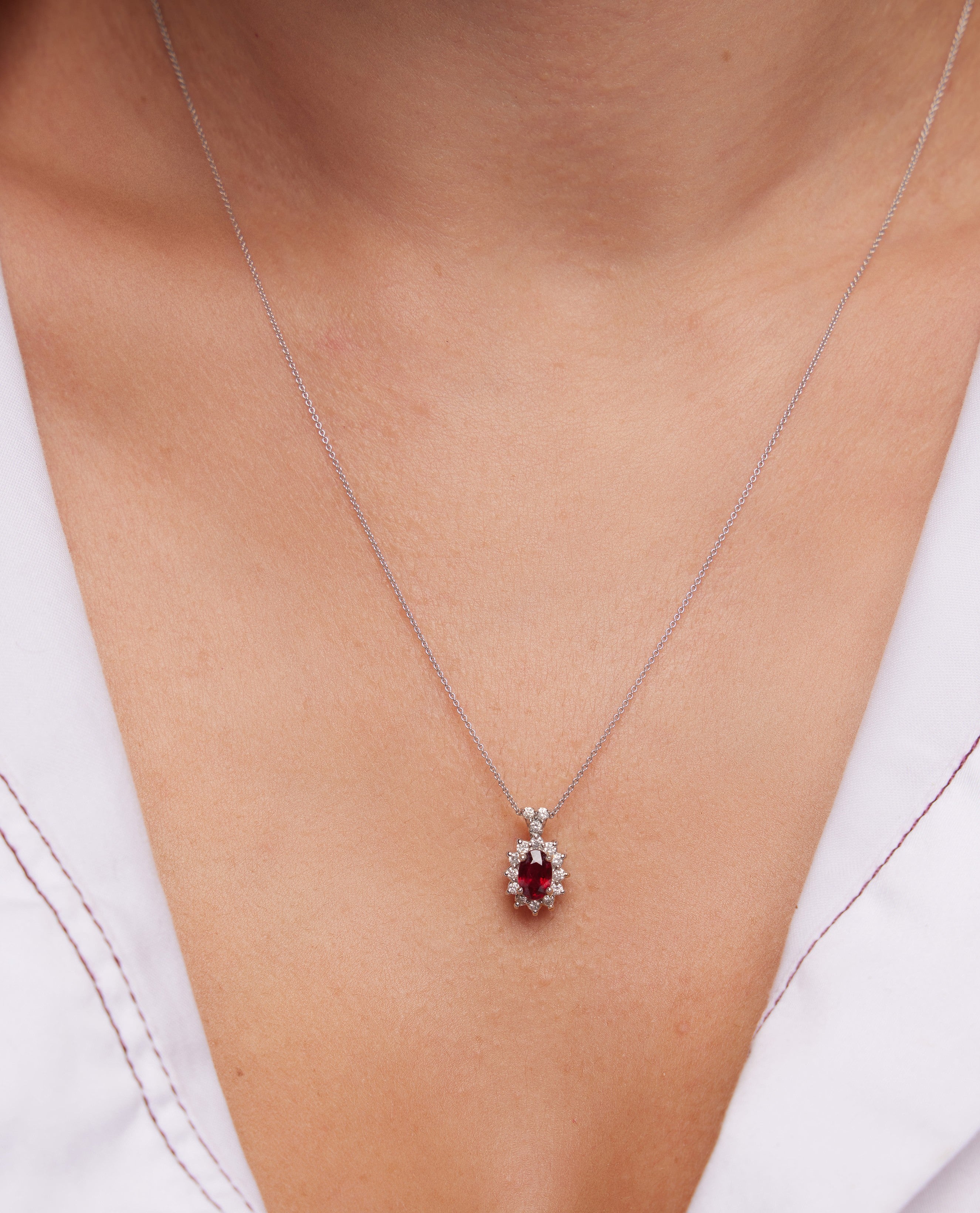 YAKUTLU PIRLANTA TAKIM KOLYE