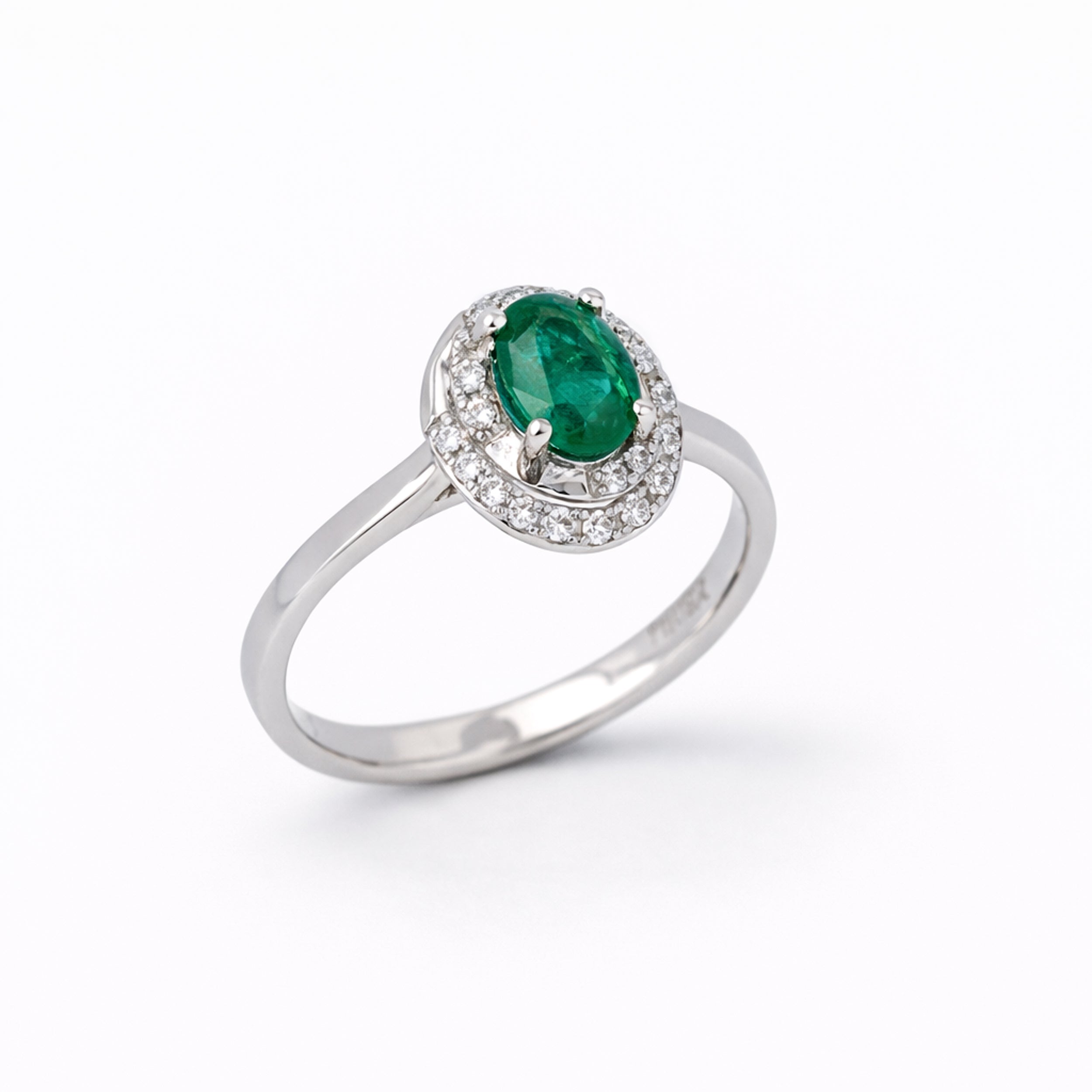 ZÜMRÜTLÜ PIRLANTA YÜZÜK